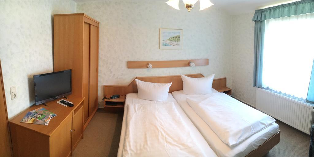 Kastanienhof Hotel Garni Penzance Oda fotoğraf